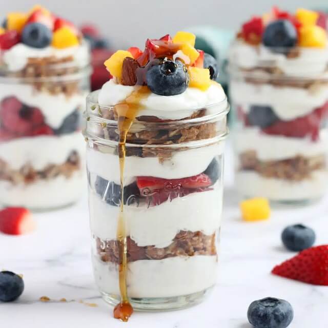 These healthy breakfast ideas for kids can make your kids and your mornings extra wonderful! Find pizza, toasts, smoothies, and more delectable kid-friendly breakfast here!