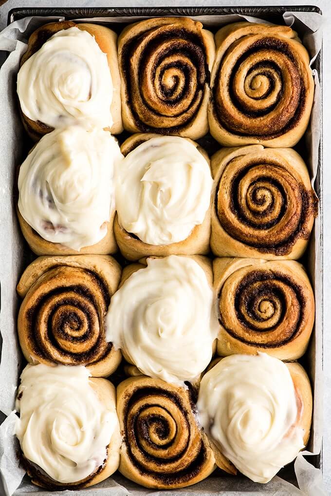 Homemade Cinnamon Rolls. Quick and healthy breakfast recipes - easy and incredibly delicious meals for busy mornings! Find easy to cook omelette, cheesy burrito, breakfast sandwiches, some sweets like smoothies, parfaits, pancakes, and more!