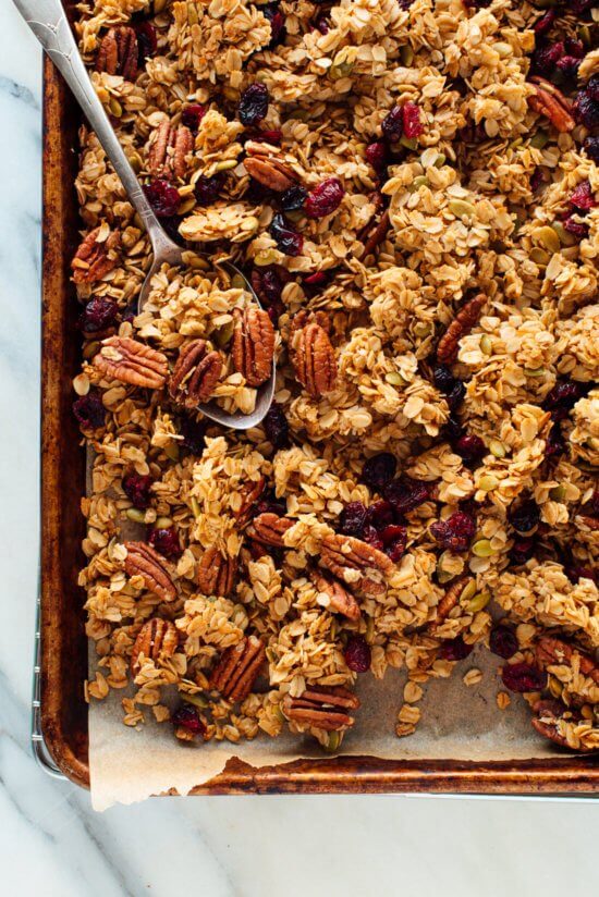 The Very Best Granola. Quick and healthy breakfast recipes - easy and incredibly delicious meals for busy mornings! Find easy to cook omelette, cheesy burrito, breakfast sandwiches, some sweets like smoothies, parfaits, pancakes, and more!
