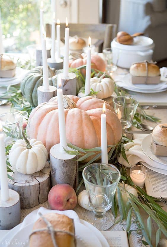 Warm and cozy fall tablescape equals perfection!