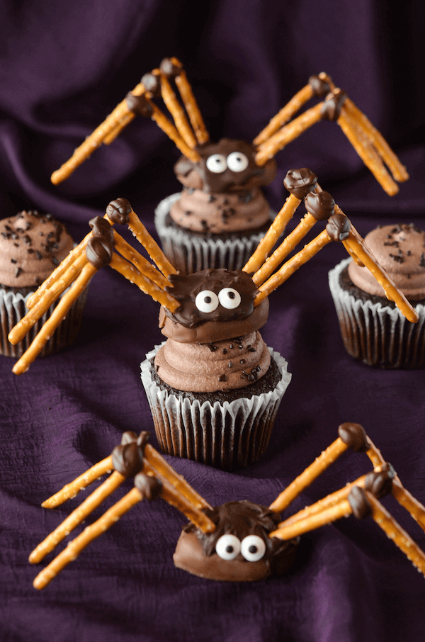 If you're looking for easy, fun Halloween food ideas and treats, we've got you covered. Find Halloween cookies, brownies, cakes, drinks, and more treats that are guaranteed to impress your kids and adults alike!