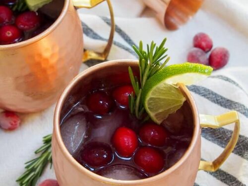 This Thanksgiving, instead of wine and beer, serve your guests these delectable fall-flavored cocktail recipes.