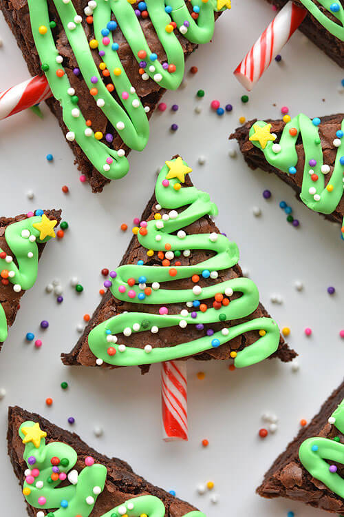 Are you seeking some tasty and simple Christmas treats recipes to help you celebrate the holidays or Christmas? Check these out to find out!