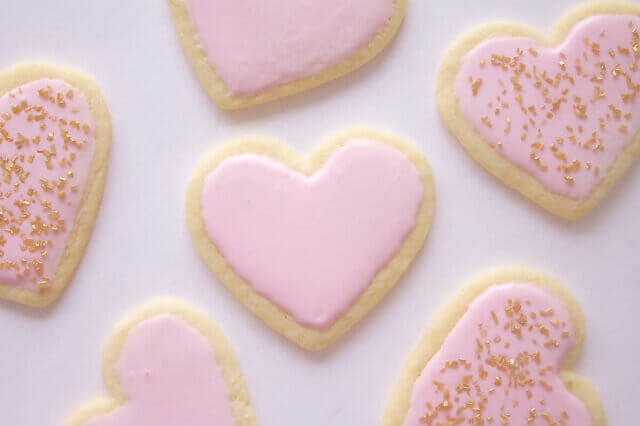 The season of love is approaching, and these heart sugar cookies are ideal Valentine's Day presents! Continue reading to learn more.