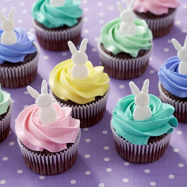 With rabbit ears, heads, and bodies created with melted Candy Melts Candy, these cute bunnies look so fanciful!