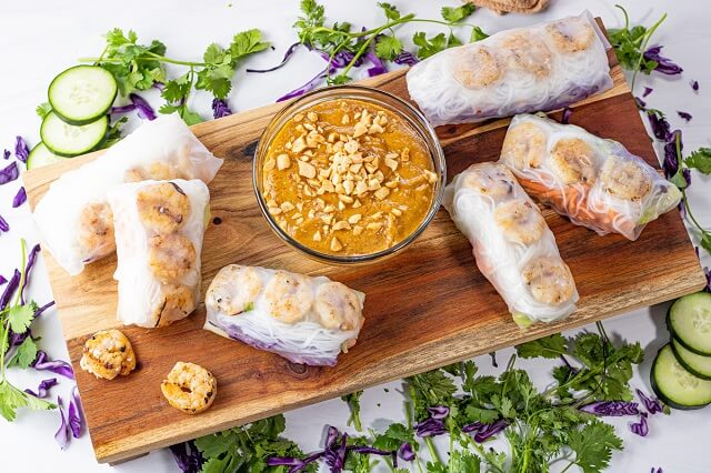 Fresh Spring Rolls With Peanut Dipping Sauce
