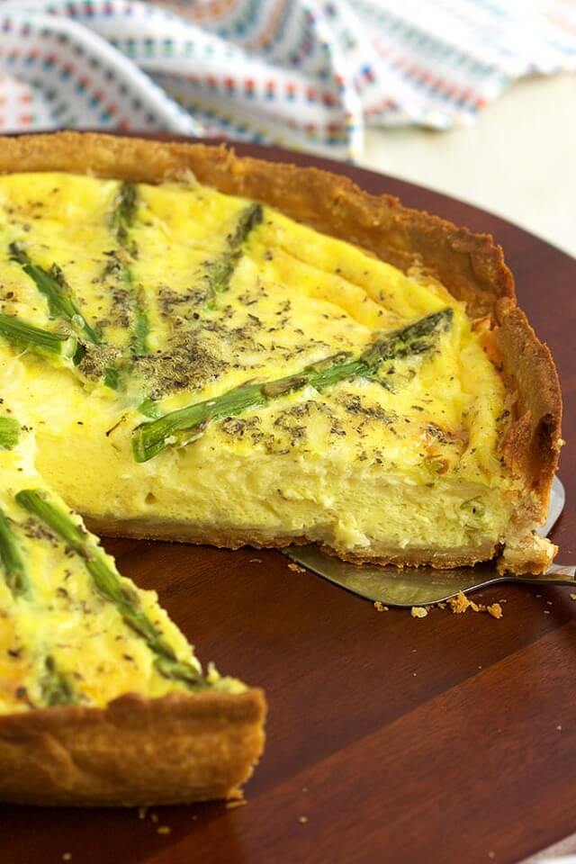 Asparagus Quiche: Looking for mouthwatering Easter delights that are completely vegetarian? You're in for a treat! Check out our fantastic collection of Easter vegetarian recipes that'll satisfy all taste buds. Get ready to indulge in deliciousness! #EasterVeggieFeast #EasterVegetarian