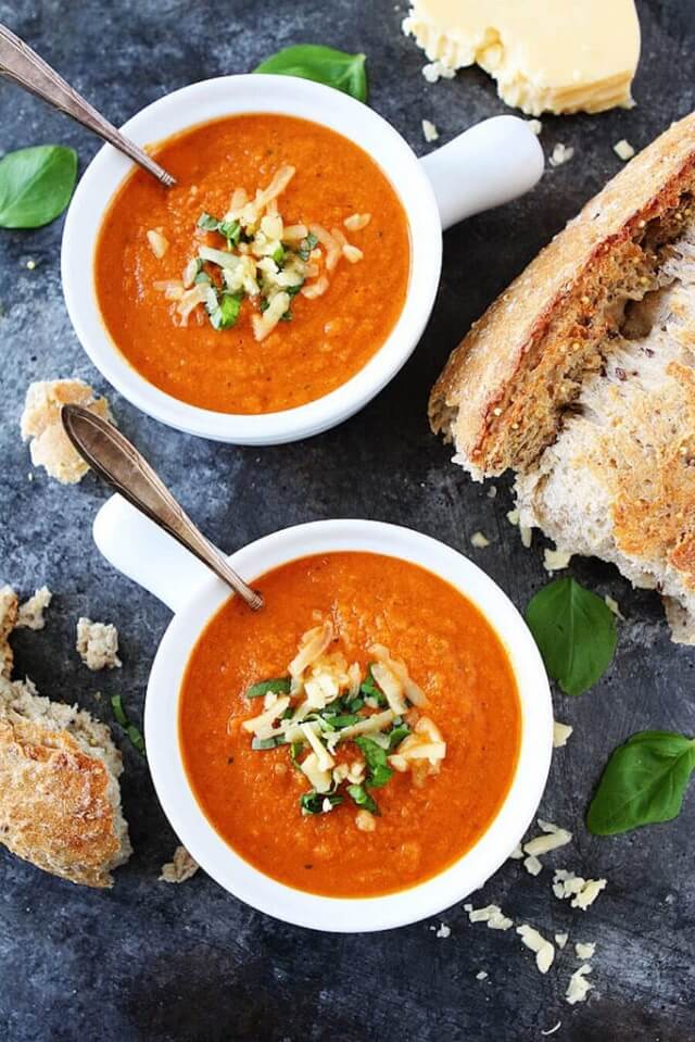 Roasted Cauliflower and Red Pepper Soup