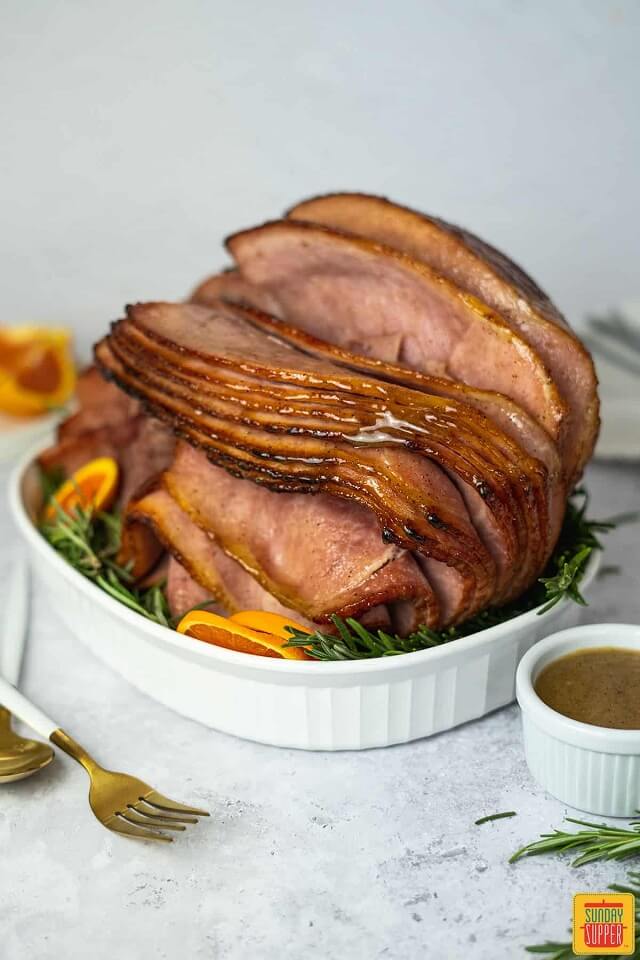 You've come to the right place if you're looking for some simple Easter dinner ideas. Make a traditional Easter dinner with lamb, salmon, ham, and other foods!
